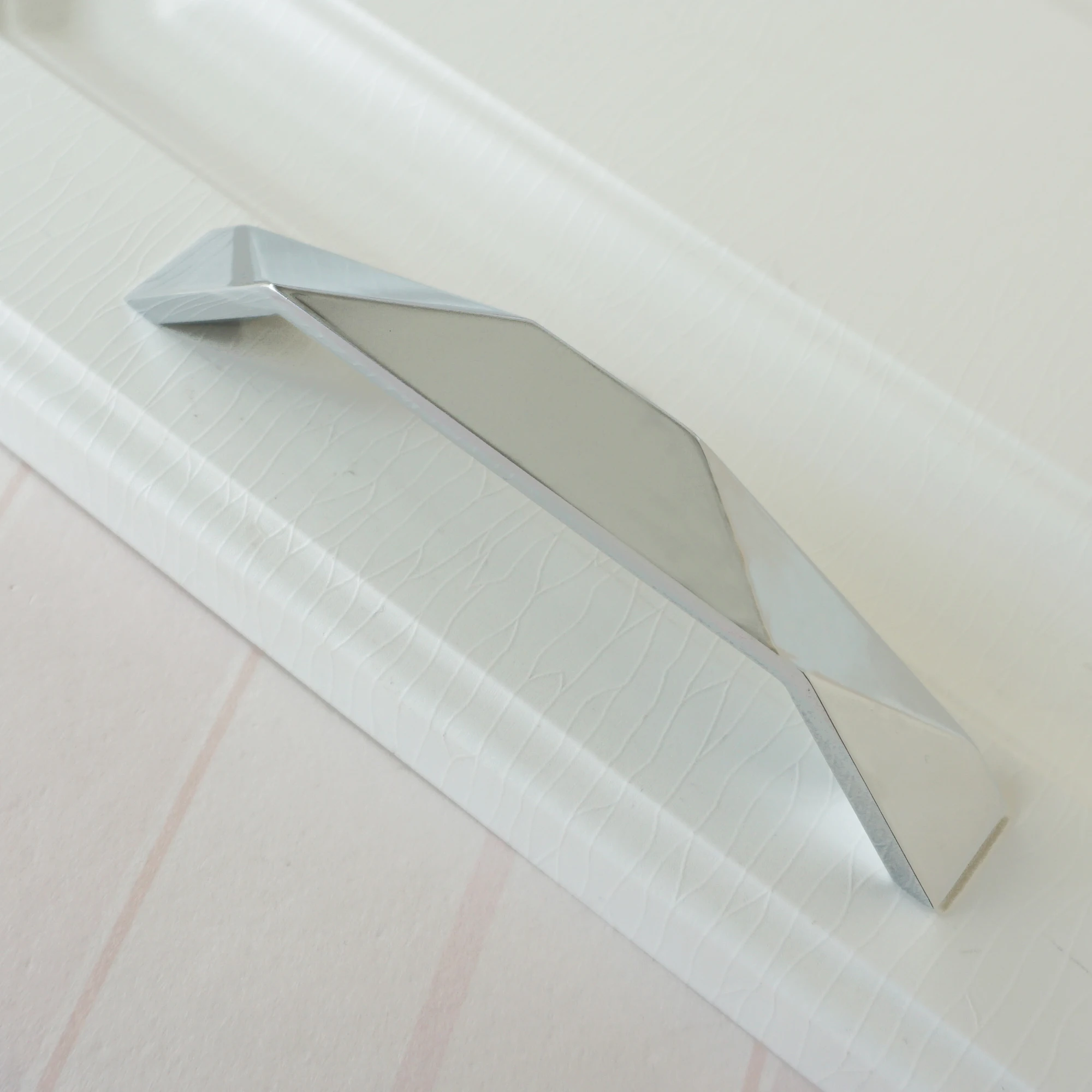 MFYS مقابض لقطع الأثاث سبائك الزنك خزانة مقابض سحب الباب مشرق الكروم مضمد مقابض أدراج خزانة مقابض أجهزة الخزانة #4