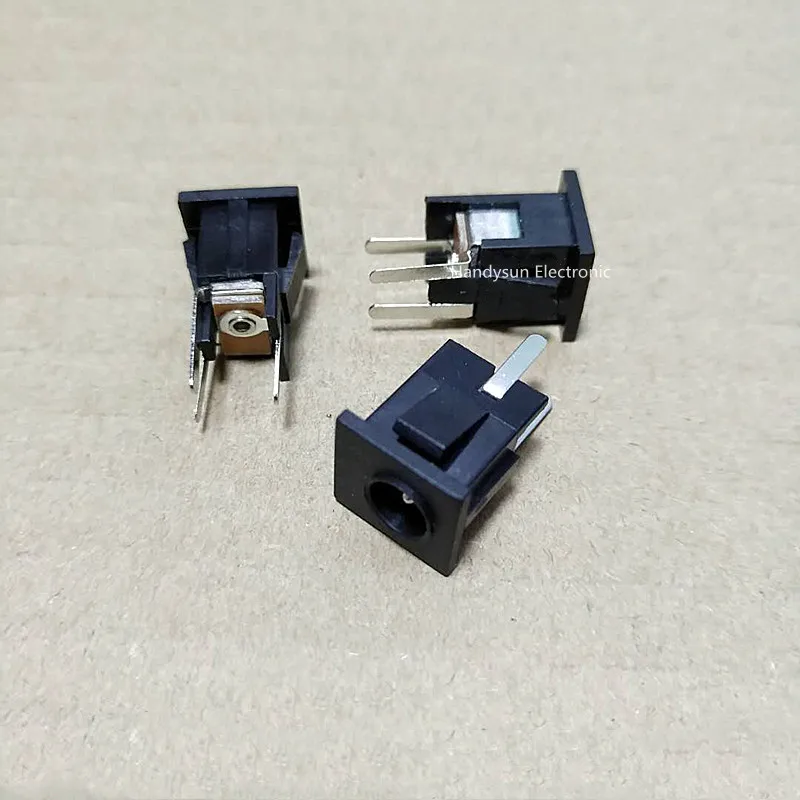 DC-068 تيار مستمر مقبس الطاقة قاعدة الإناث 5.5x2.1/2.5 مللي متر واجهة لوحة مربعة تركيب عمودي 3pin لوحة جبل موصل محول