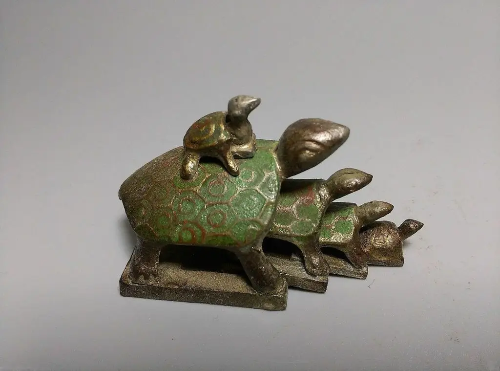 

Chinese Bronze Statue Longevity Turtle Family Wealth Lucky Turtle Tortoise Animal Statue Home Decoration