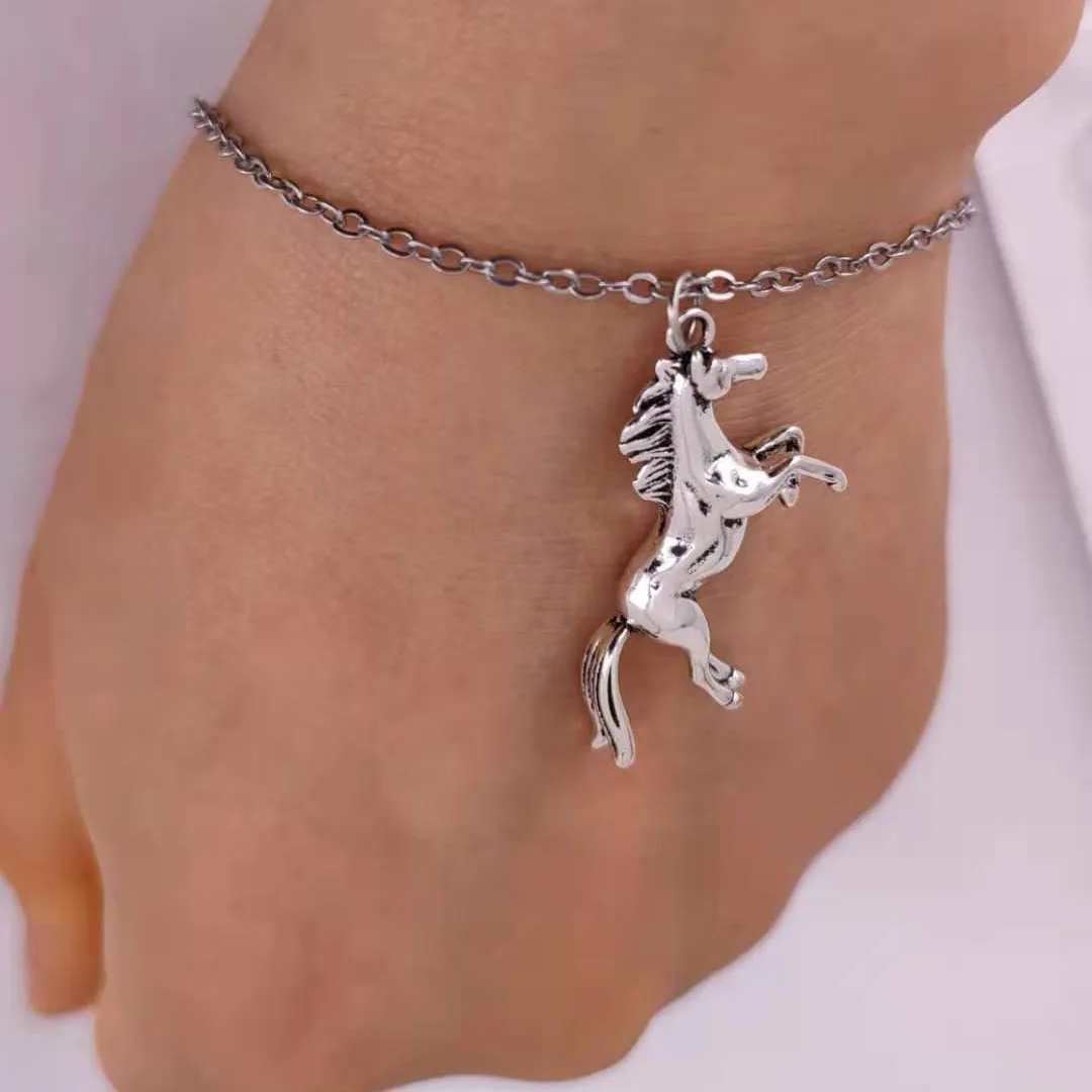 hzew new 3D horse pendant necklace for women man Accessories