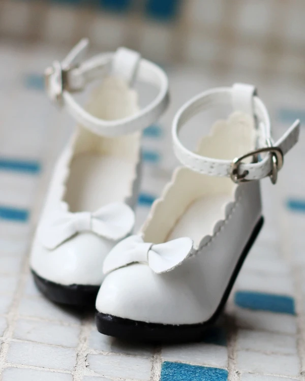 G10-067 children toy SD BJD 1/3 doll's props Accessoriess shoes Pointed bow tie high heels white black 1 pair