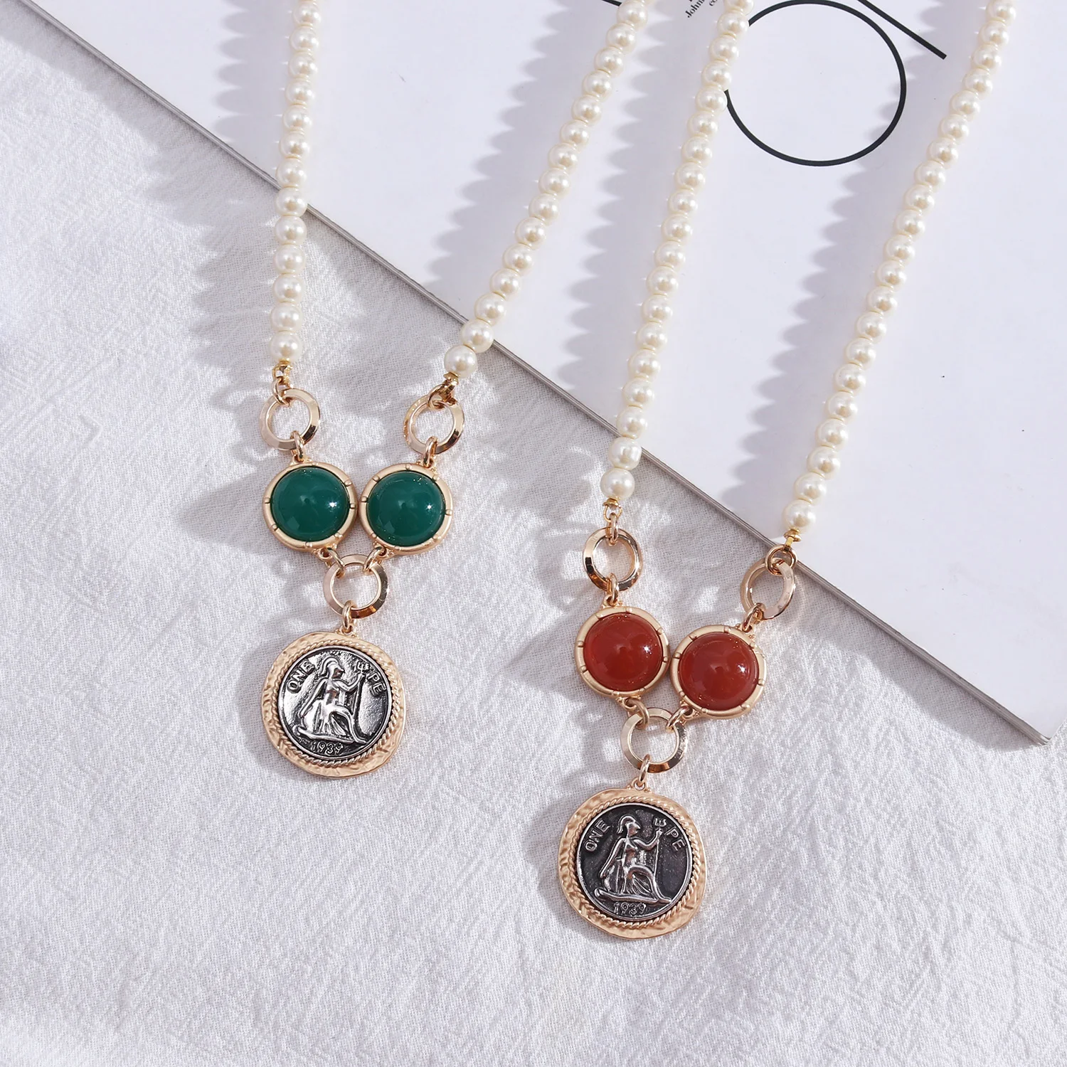 Round Natrual Stone With Coin Shape Pear Beads Pendant Necklace Wholesale