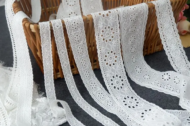 Good Quality Normal White Cotton Embroidered Floral Lace Cloth Ribbon DIY Crafts X927