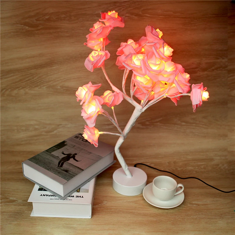 Lampada a LED romantica lampada da tavolo a forma di albero di fiori di rosa porta USB e lampada di illuminazione decorativa alimentata a batteria per la festa nuziale