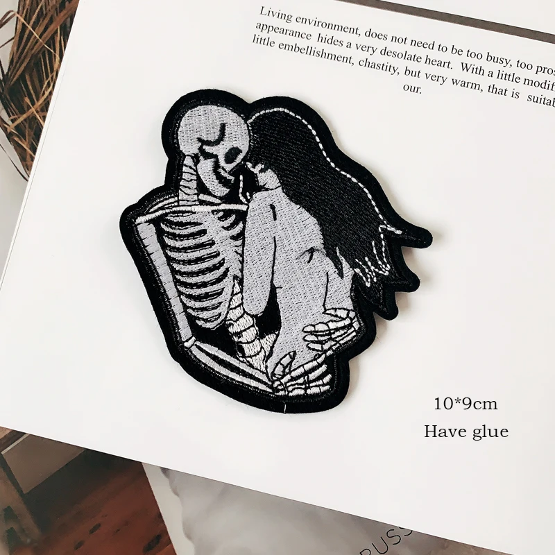 Patchs de broderie de dessins animés, noirs et blancs, pour T-shirt, fer à repasser sur rayures, autocollants pour vêtements, (37 Styles au choix)