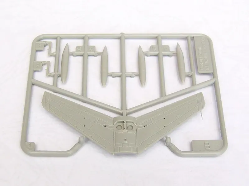 1:144 North American F-86 Saber F-40 Jet Fighter Aircraft Plastic Assembly Model