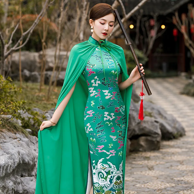 Novelty Clothes New Women Qipao With Cloak High Fork Retro Mandarin Collar Traditional Cheongsam Chinese Bride Wedding Dress