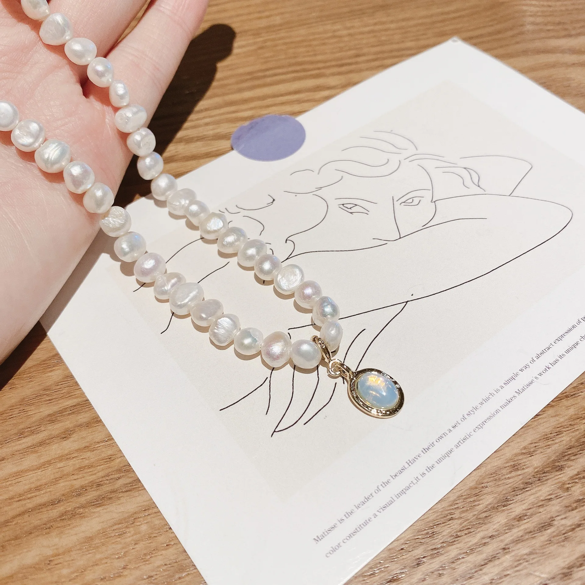 Natural Pearl Necklace Jewelry Necklace for Women Fashionable Vintage Necklace Collarbone chain  Collar