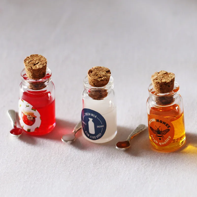 NEW 2PCS/Set 1:12 Miniature Fruit Jam Bottle Bee Honey Pretend Food for Dollhouse Kitchen Play Accessories