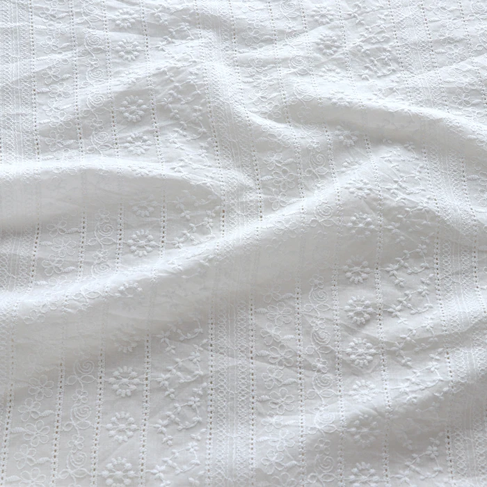 0.5meters 125cm Wide White Cotton Fabric Floral Embroidery Eyelet Fabric for Dress,Shirts,Apparel Sewing Fabric