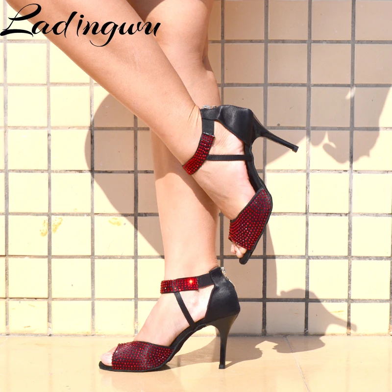 Ladingwu Dance Shoes Women Red Rhinestone Latin Dance Shoes Black Silk satin Women Petformance Dance Shoes Metal heel Sandsls