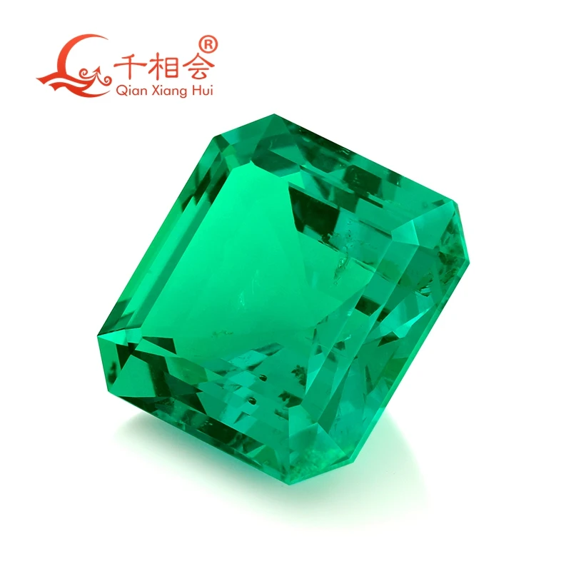 

4*4mm Square shape emerald cut Created Hydrothermal Columbia Emerald with minor cracks and inclusions inside loose gemstone