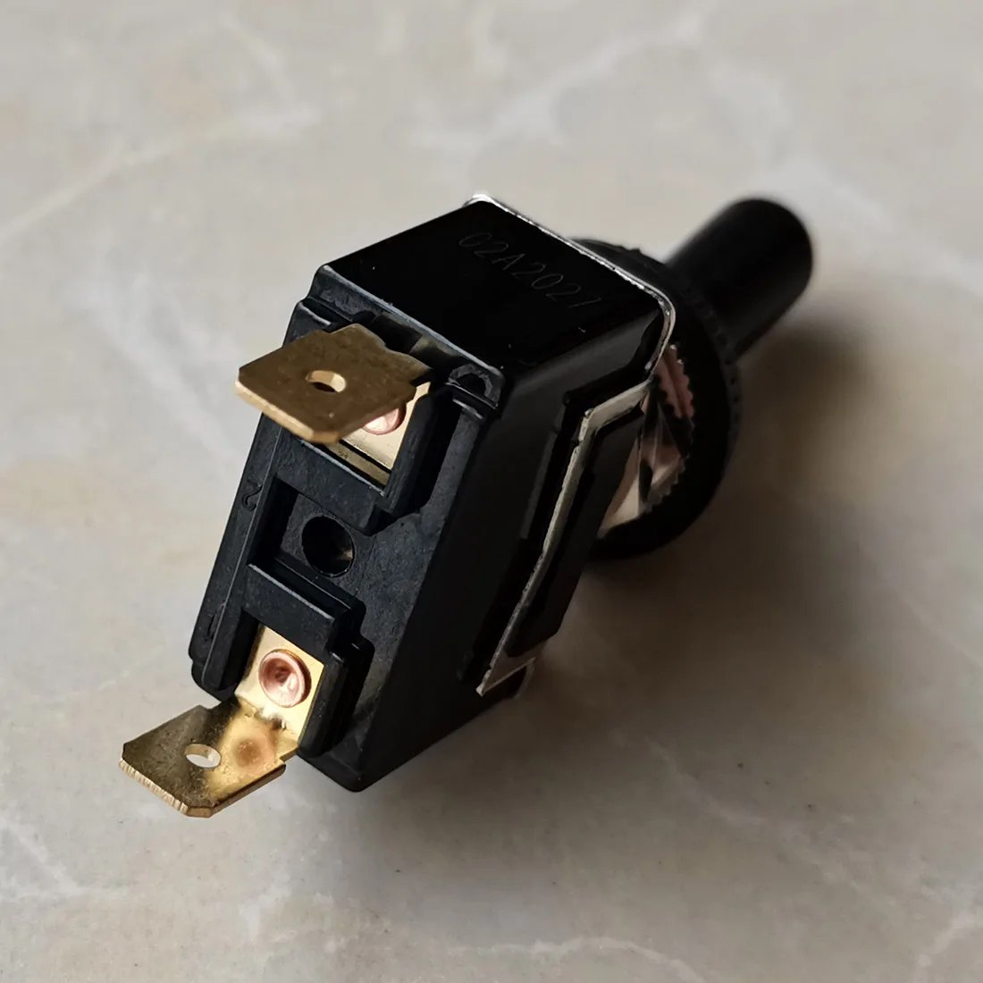 KEDU HY29H تبديل التبديل مع غطاء حماية السيليكون ON-OFF SPST 2HP 20/15A 125/277V 18R(15)A 125V 18(12)A 250V 5E4 CE #4