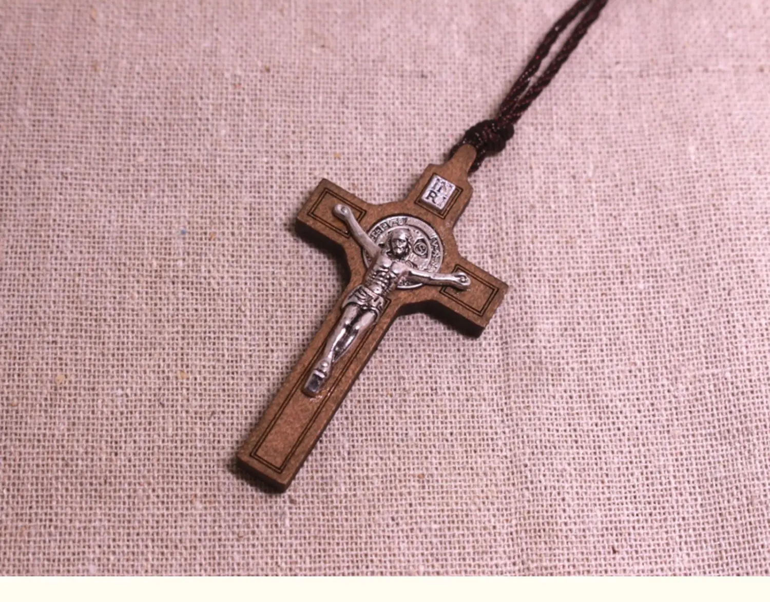 Christian Jesus Holzkreuz katholische Kirche Retro Holz Anhänger Auto Jesus auf Kreuz Rosarios Catolicos Jezus Croix Kruzifix – Detail 9