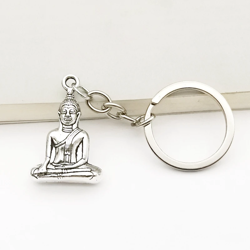 Vintage Indian Buddhist Sign Keychain Keychain Buddha Pendant Souvenir Keyring Jewelry Gift for Men