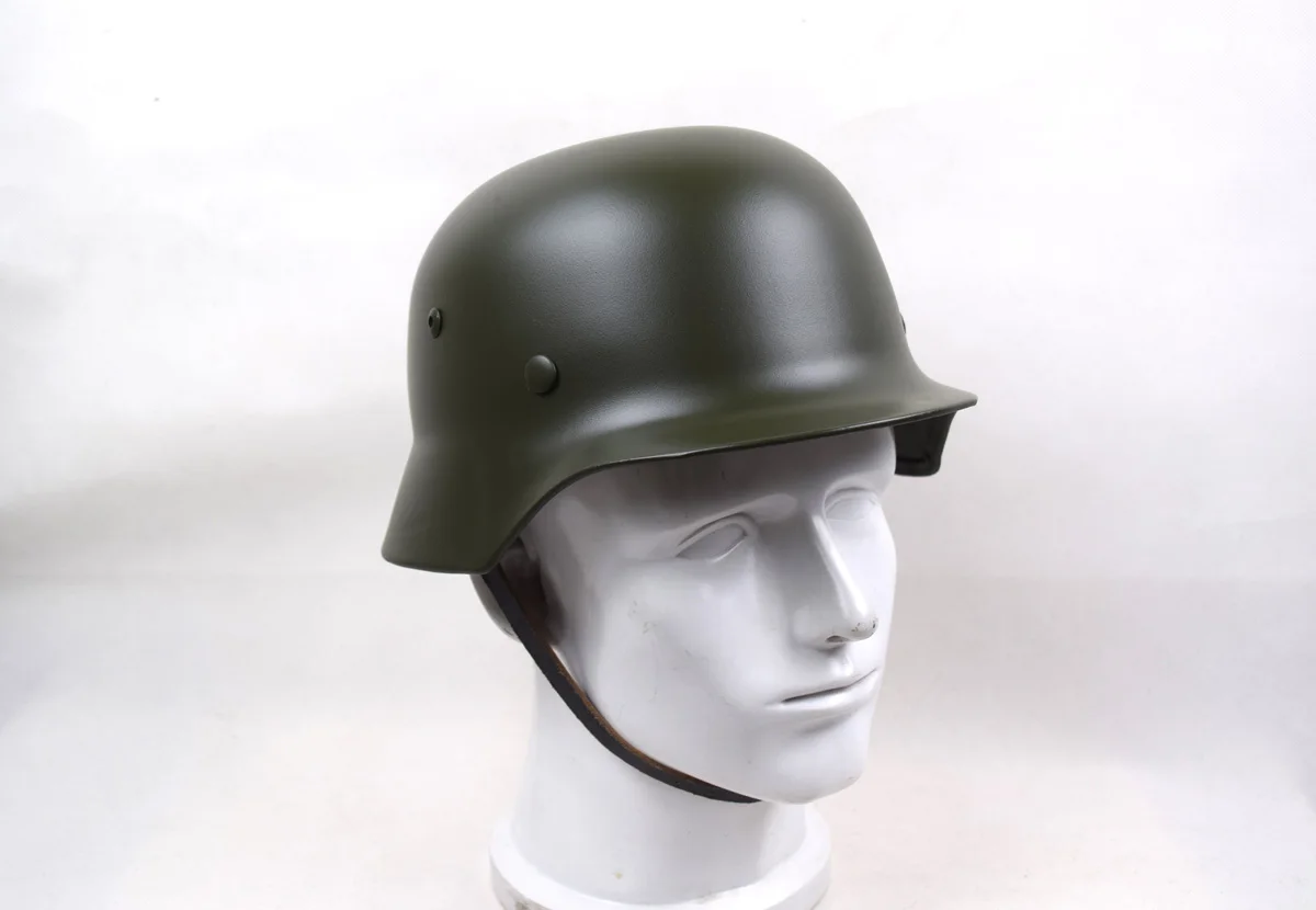 Replica Collectable WWII German M35 Steel Motorcycle Green Helmet  　