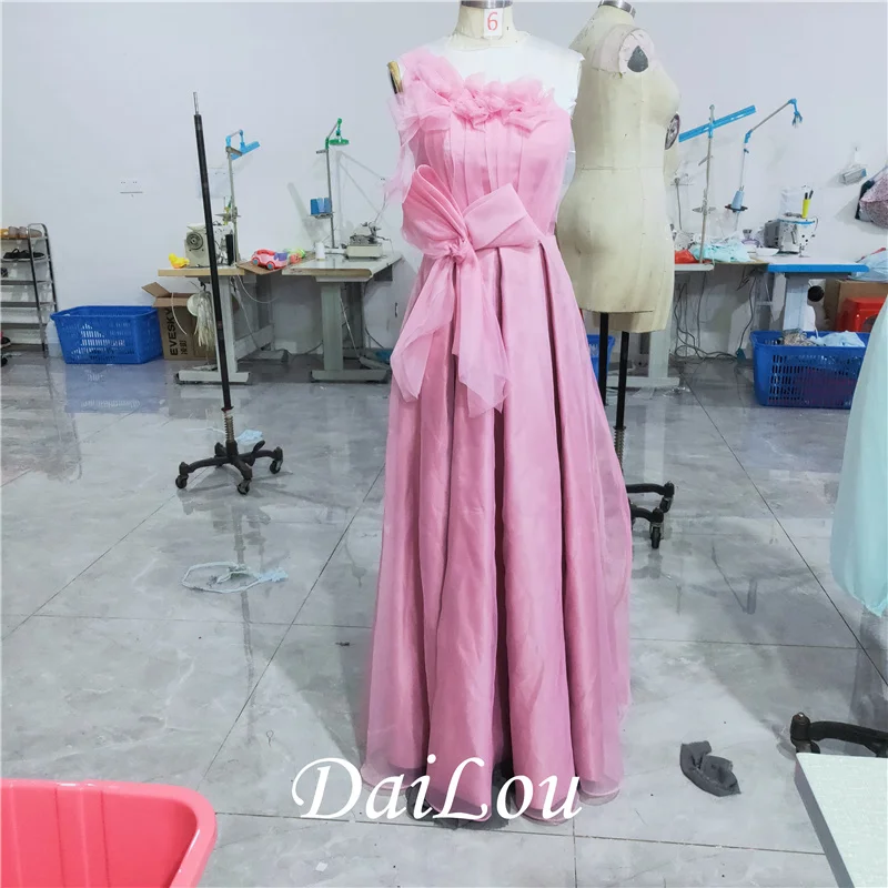 A-Line Floral Rosa Prom Formale Abendkleid Eine Schulter Ärmellose Bodenlangen Stretch Satin mit Appliques Split Vorne 2021