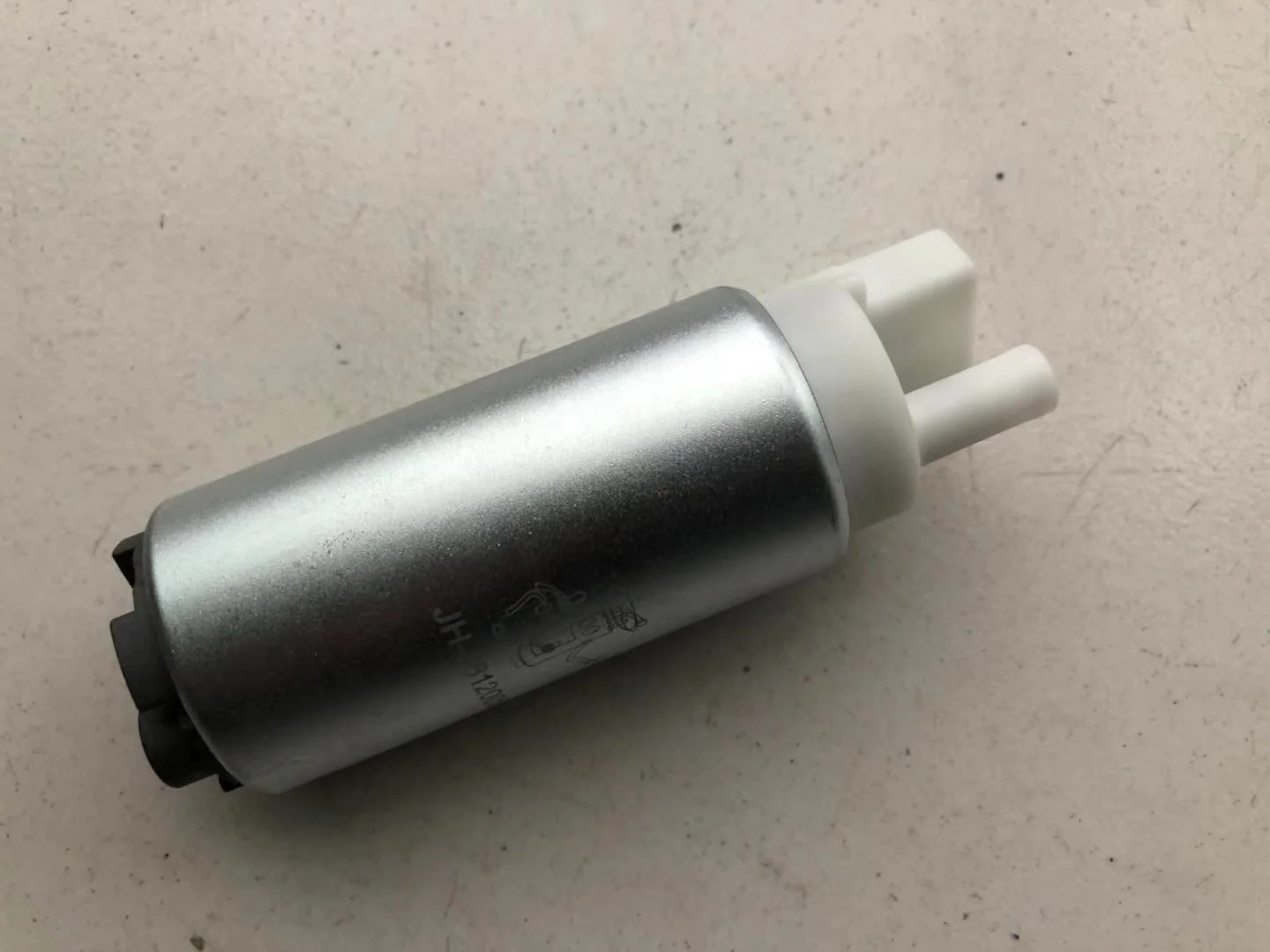 Fuel Pump assy. for Chinese SAIC ROEWE 550 1.8T MG6 Auto car motor parts 10026592