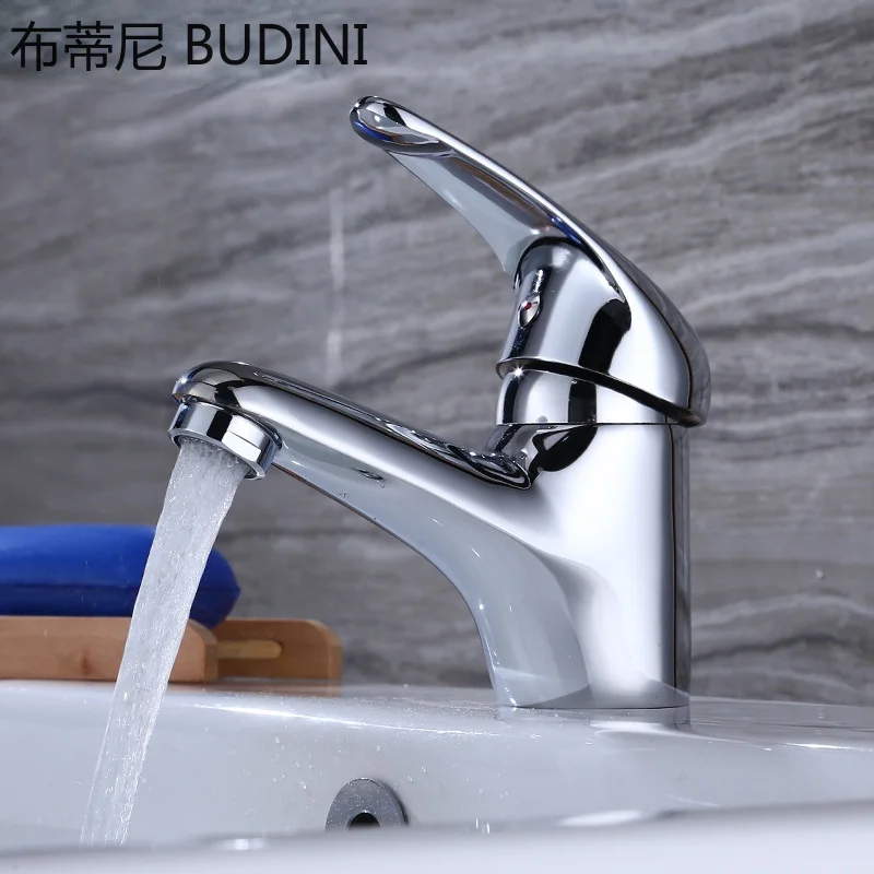 Bathroom Basin Faucet Chrome Single Handle Kitchen Tap Faucet Mixer Hot and Cold Water Hose Chrome Bathroom Accessory