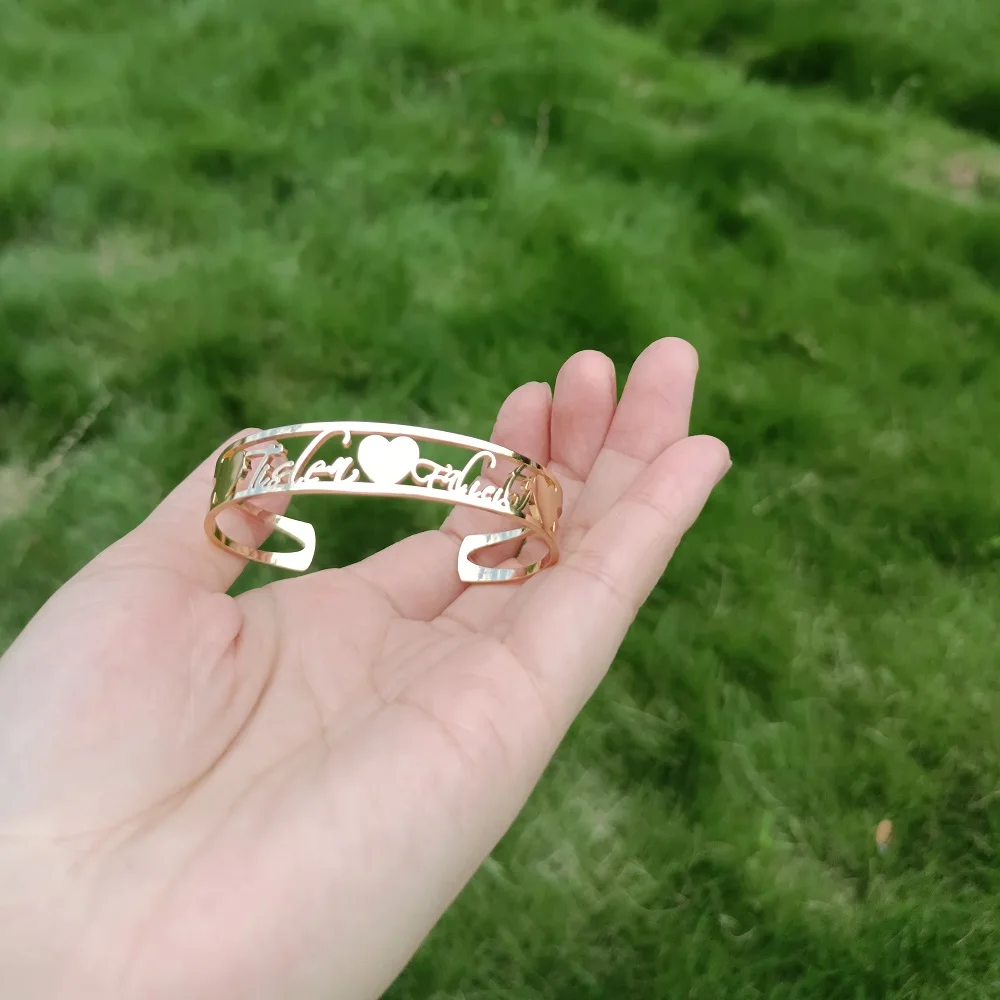 Cuff Bracelet Customized Name Heart Bracelets Two Colors Custom Open Bangle Femme Nameplate Stainless Steel Women Letter Wrist