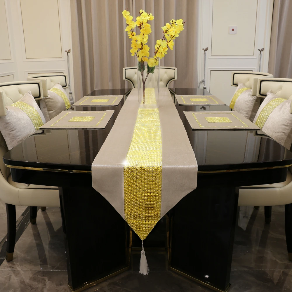 

Gold Rhinestones Table Runner High Quality Luxurious Faux Flannel Diamond Table Runners Pillow Case Table Mat For Home