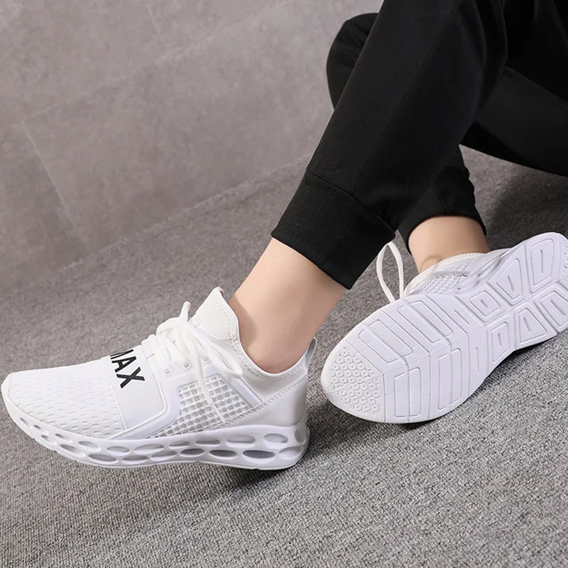 

Men's Autumn New Large Size Fly Woven Mesh Lightweight Breathable Shoes Fashion Running Travel Leisure All-Match Outdoor Sports