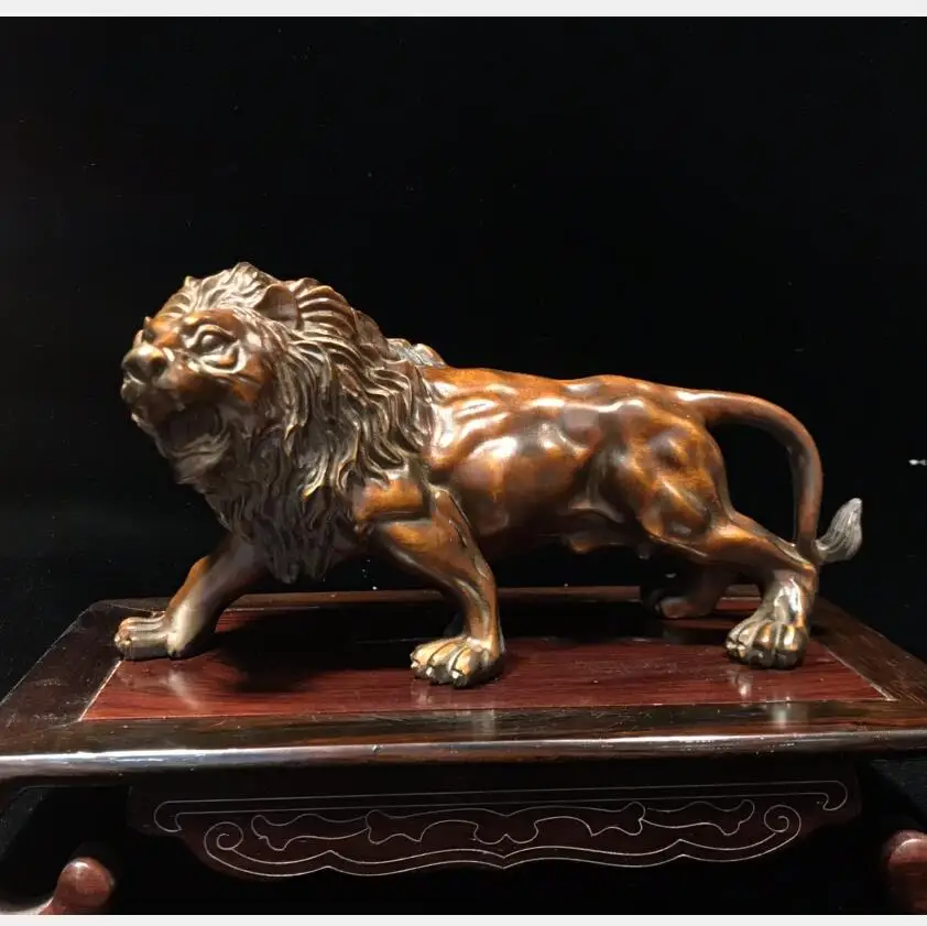 

China Hand-carved boxwood archaize lion crafts statue