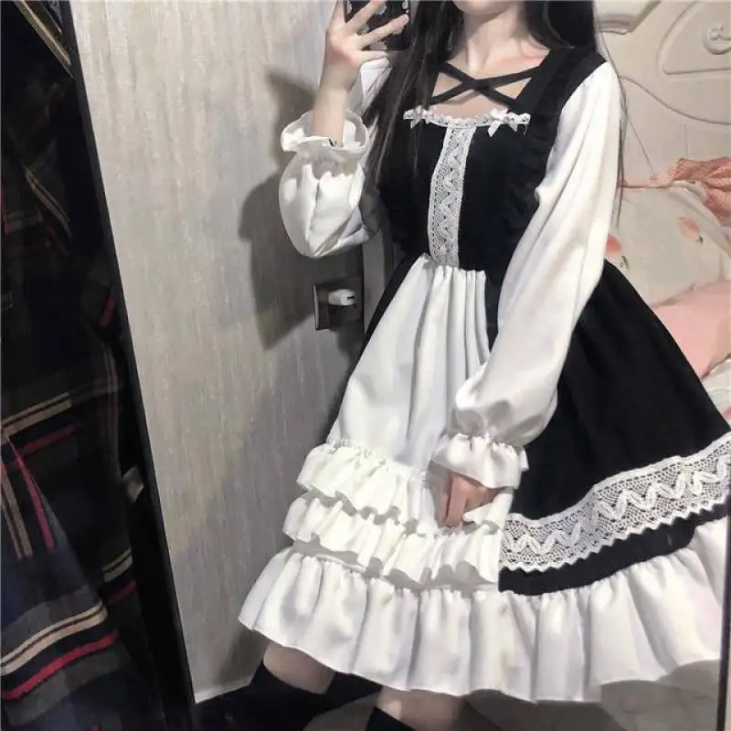 Śliczne damskie Lolita OP sukienka falbany koronki wykończenia w japońskim stylu Harajuku długie rękawy sukienka dla lalek wróżka Vestidos