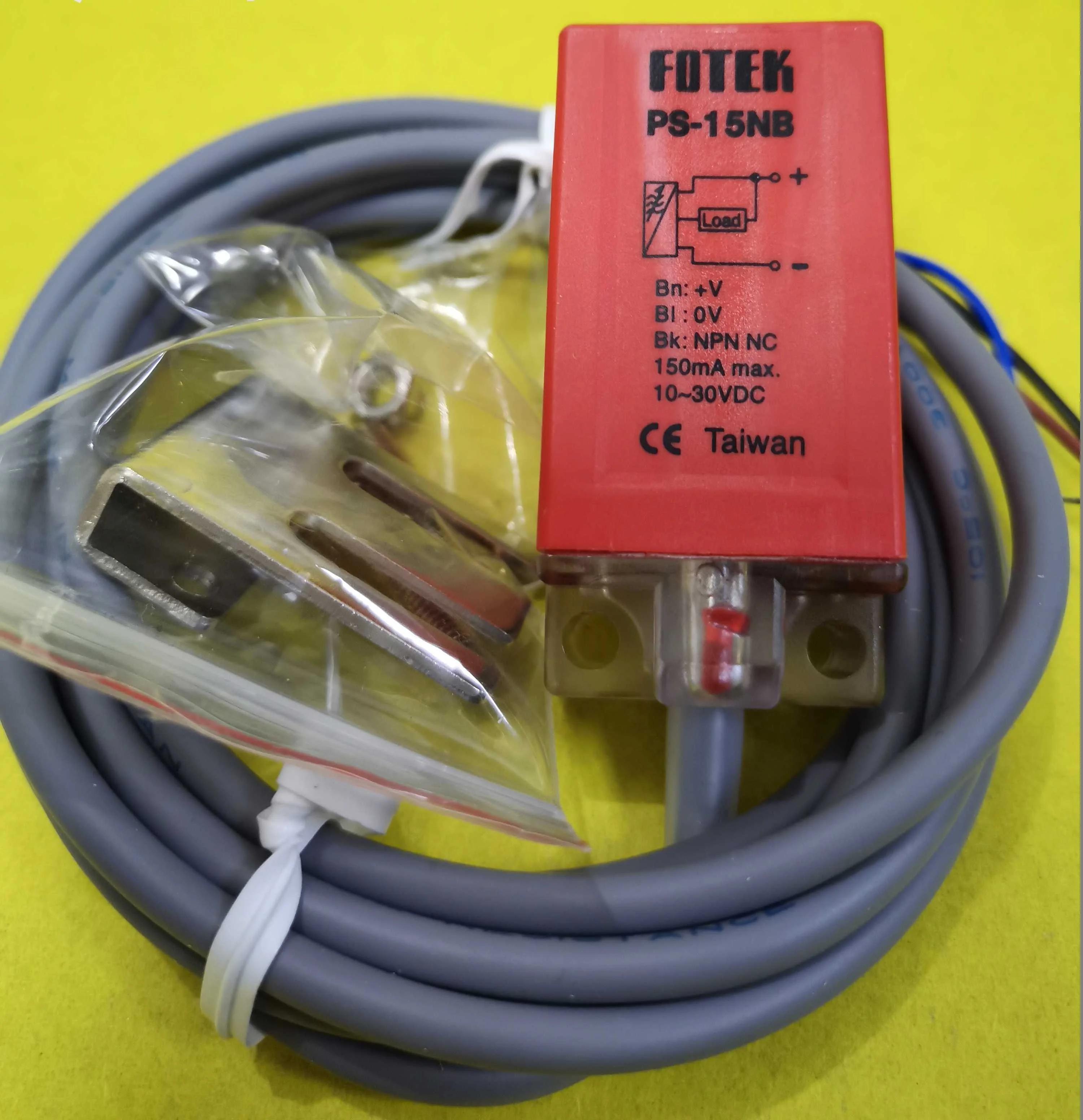 

Taiwan FOTEK inductive proximity switch sensor PS-15NB