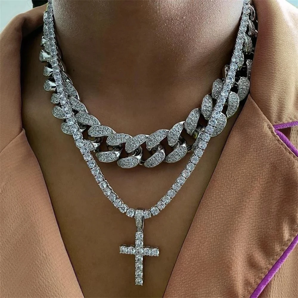 Punk Hip Hop Rhinestone Cross Pendant Necklace for Women Men Bling Iced Out Crystal Chain Choker Necklace Jewelry On The Neck