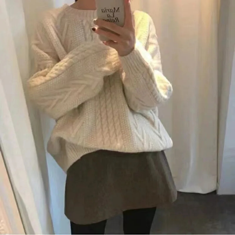 Korean style autumn and winter thickened round collar twist cashmere sweater women loose lazy sweater plain wool bottom