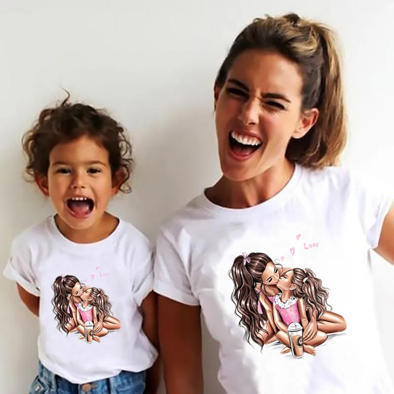 

Mommy and Me T shirt Fashion Family Look T-shirts Super Mom and Baby Girl Matching Clothes Woman T-shirt Mother's Day Present