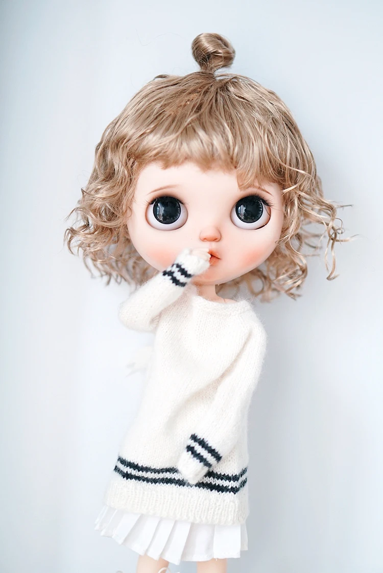 BJD doll wig fits the Blythes size 9-10in Golden brown little pinch imitation mohair doll accessories woman