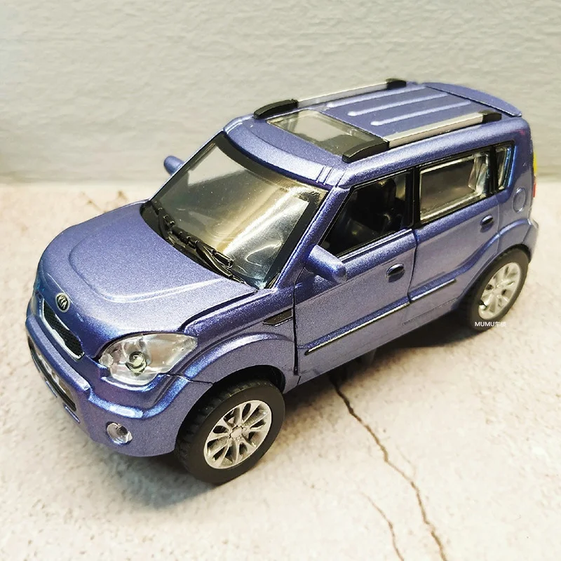 KIA SOUL-Mini Modelo de Carro Liga Infantil, Metal Fundido, Veículos de Brinquedo, Alta Simulação, Coleção de Som e Luz, Presente, 1:32