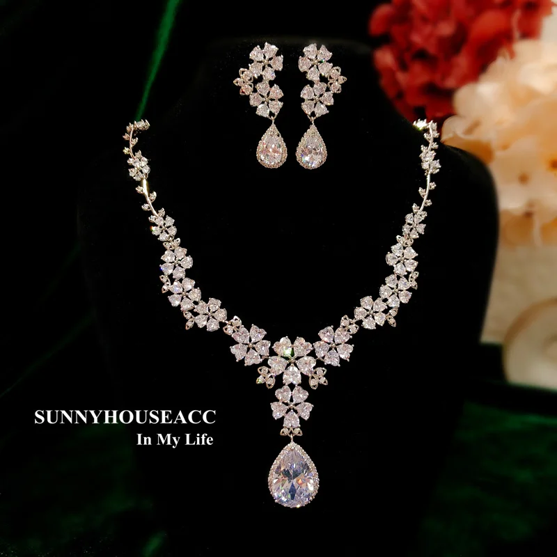 

CC Flower Shape Necklace Earrings Set Women Accessories Engagement Bijoux High Quality Jewelry Sets Fine Jewellery Gifts S030