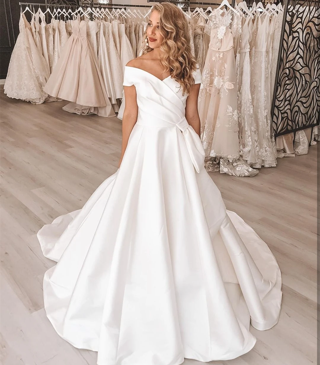 Abito da sposa 2021 Sweetehart Satin con tasca corte treno Robe De Mariee Off spalla lunghezza del pavimento affascinante su misura