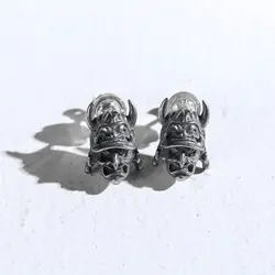 Pendientes con pasador de calavera de guerrero con cuernos de Color plateado antiguo con personalidad para hombres y mujeres, pendientes Punk para fiesta de motocicleta, joyería Retro