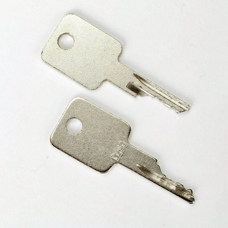 2PCS Ignition key For Bobcat for Case for Skidsteer D250 Keys Excavator for Ingersol for Pollack for Ditch Witch Starter Switch