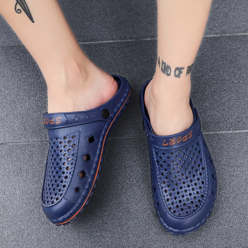 2021 New Fashion Sandals Men Clogs Slippers Soft Bottom Beach Jelly Clogs Male Comfy Breathable Water Garden Ankle-Wrap Sandals