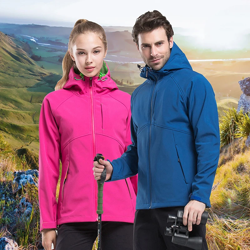 

2021 Outdoor Fleece Men's Women's Jacket Soft shell Breathable Hooded Jacket Waterproof Windproof Camping Jacket windbreaker