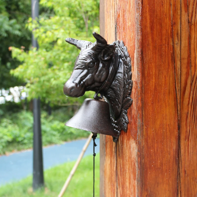 Retro Large Bull Head Cast Iron Wall Bell With Hand Cranking Hanging Rope Farm House Accents Decor Black Metal Cattle Figurines