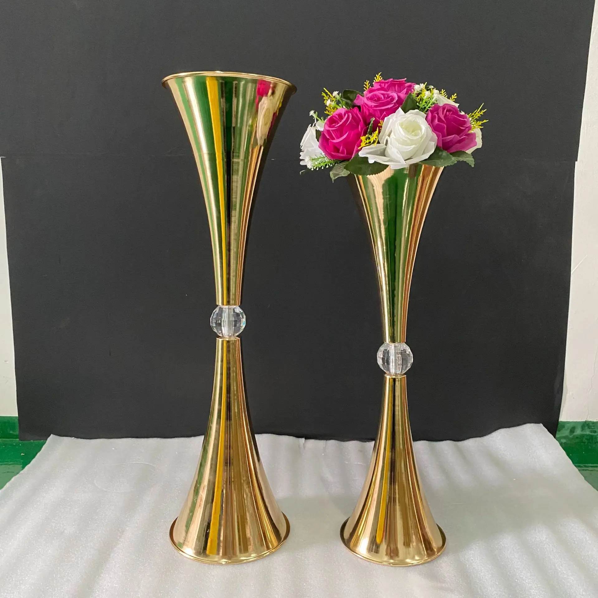 

Trumpet Shape Crystal Vase, Wedding Table Centerpiece, Delicate Flower Vases, Event Road Lead, Home Decoration, 10Pcs