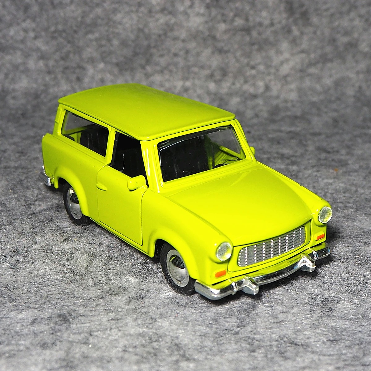 

Beautiful Green 1/50 New Special Die-cast Metal Vintage Car Model Home Display Collectiontoys For Children