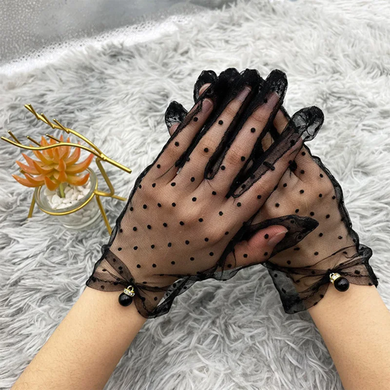 

Women Summer Sunscreen Anti-UV Lace Driving Mittens Female Thin Transparent Mesh Flocking Polka Dot Wedding Dress Gloves L84