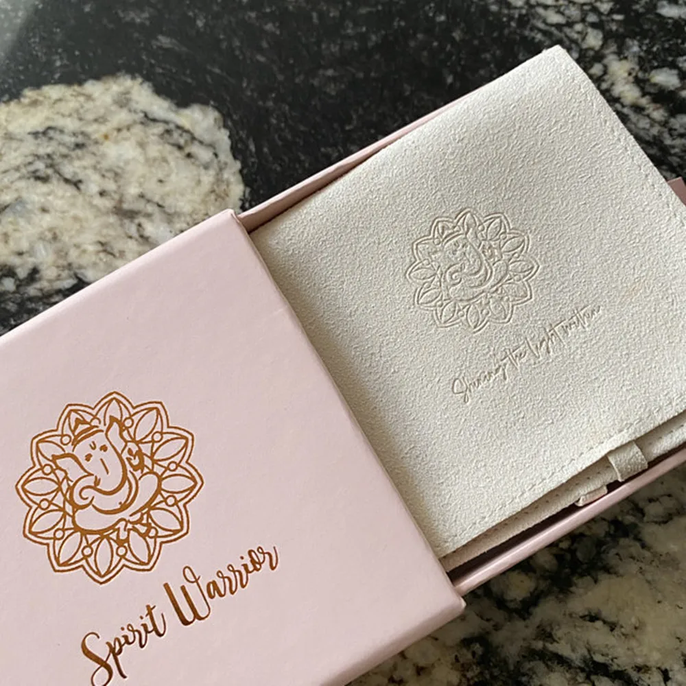 

50pcs Luxury Envelope Flap MicroFiber Suede pink Jewelry Pouches with box set Custom Logo Jewelry Packing Pouches With Flap