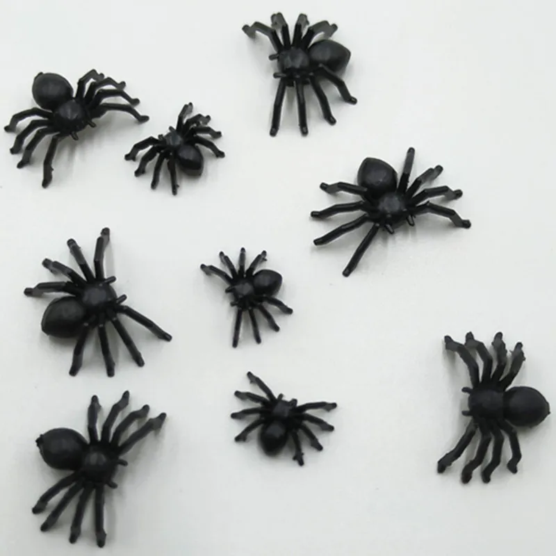 50pcs Halloween Decorative Spiders Small Black Plastic Fake Spider Toys Halloween Funny Joke Prank Realistic Props