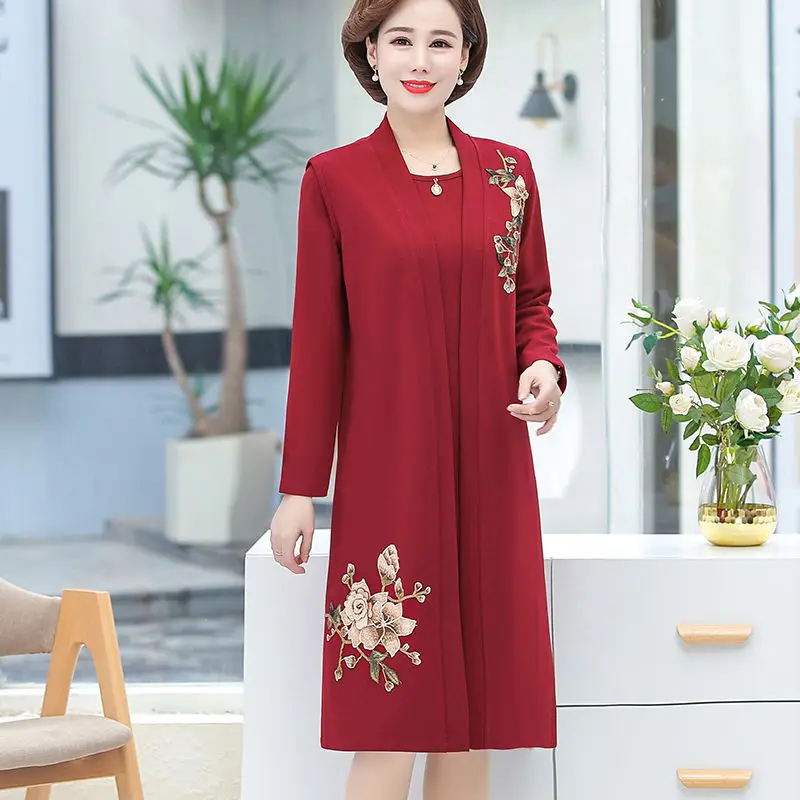 MiddleAged Women's Dress Set Age-Reducing Dress Two-Piece New Female Spring Autumn Cheongsam Temperament Embroidery Dresses Suit