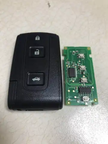 3 Buttons Car Keyless-Go Smart Remote Key for Toyota Crown 2006-2010 315MHZ with TOY48 Uncut Blade ID74 Chip Board No: 0030