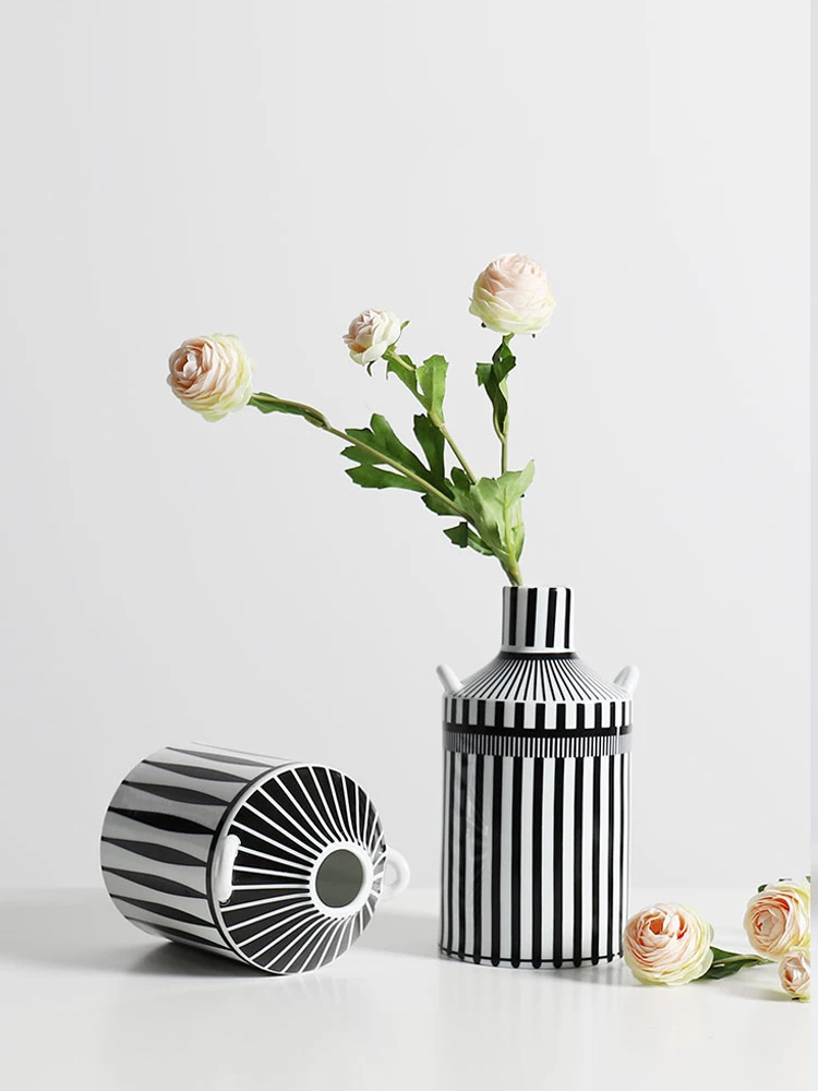 Nordic Modern Classic Black and White Ceramic Vase Small Caliber Flower Arrangement Simple Porcelain Vase Crafts Living Room Dec