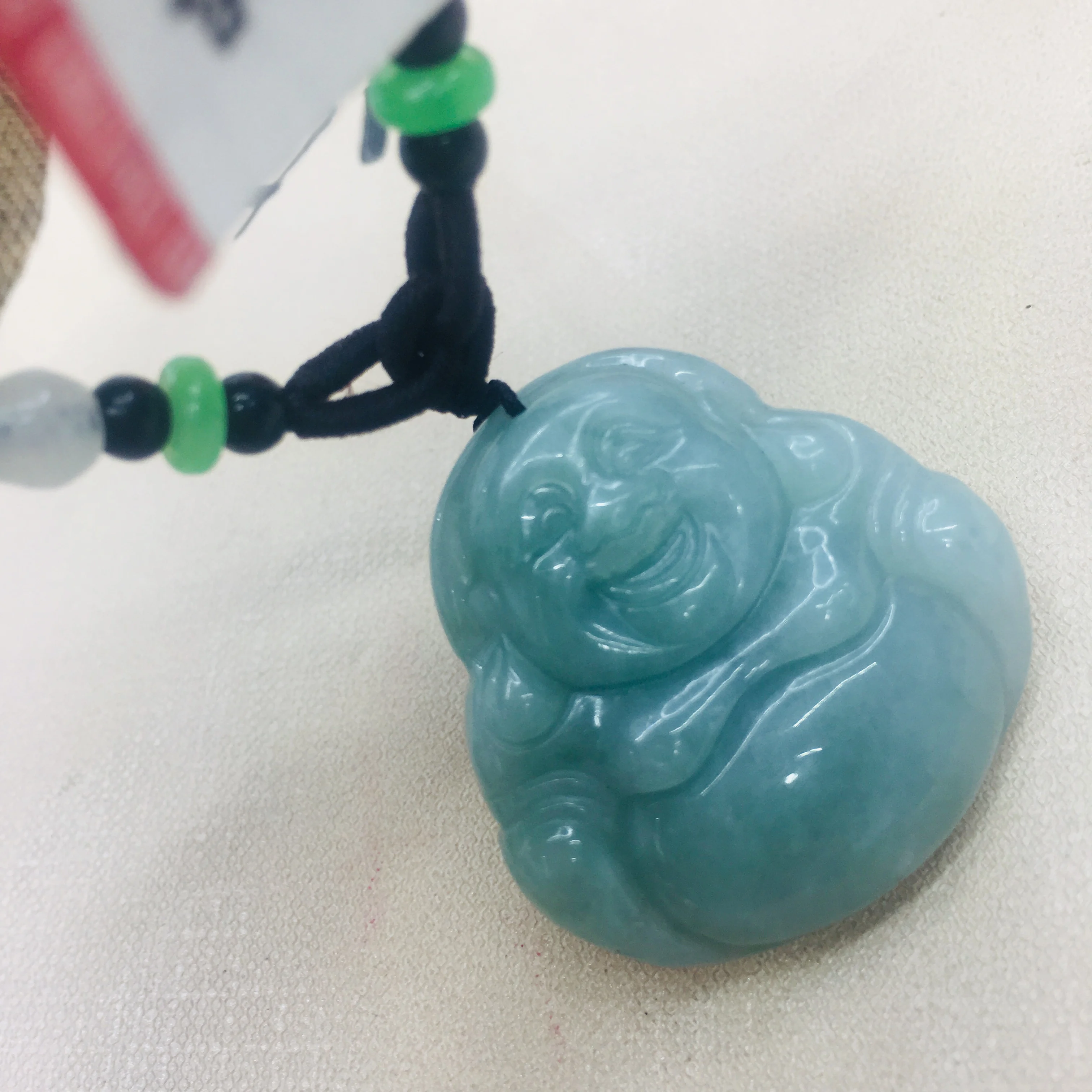 Naturale Birmano Emerald jade carving olio verde Buddha pendente con tri-gli uomini e le donne della catena del maglione collana di perle di colore